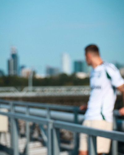 z8ze IuBpUyjR3C9.jpg