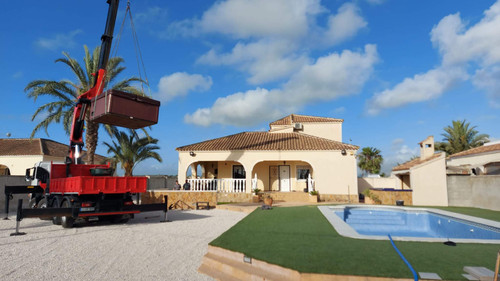 Craine hot tub delivery.jpg