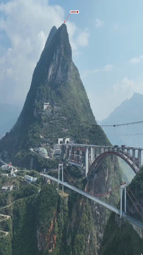 f eyKsye7ZFXonB4.jpg