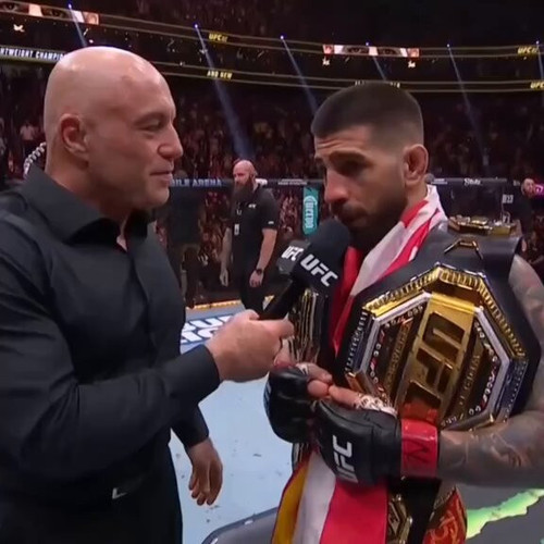 j k0ml4paBFxK4FF.jpg