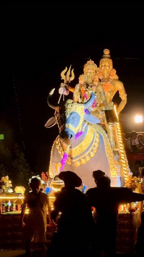 uZDlneJYPc42EhLf.jpg