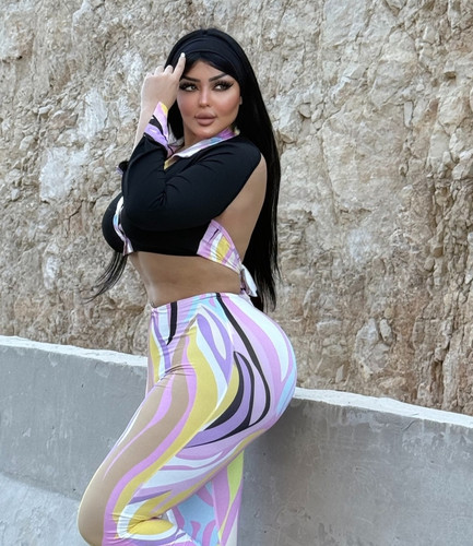 سلمي الشيمي الوحيدة اللي زنبوري وحلمات بزازي بيهيجوا عليها FXuVuKN.md