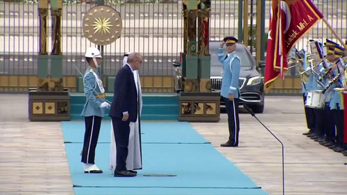 Jx B vzUS3aJqN5R.jpg