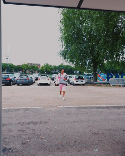 Vf0SA1rBaxriCKnA.jpg