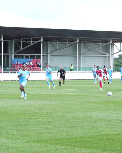 EkfV9O1FR3AI rq4.jpg