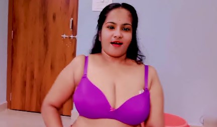 Kamwali Desi Bhabhi UnRated Hot Short Film