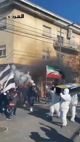 QuFhISV6CiM3jcKI.jpg