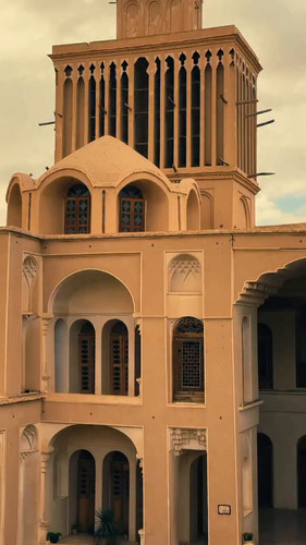 MpHVoFTef HH q3r.jpg