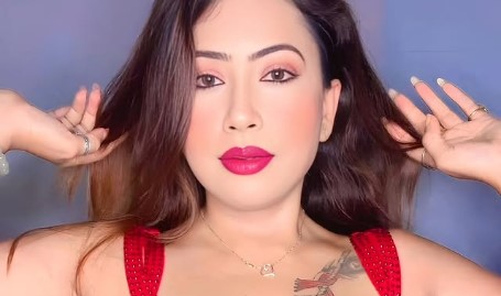 Bong Model Moumi Purple Negligee Strip App Content