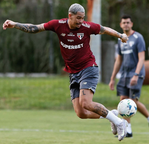 São Paulo encerra treinos em Medellín antes de duelo na Libertadores