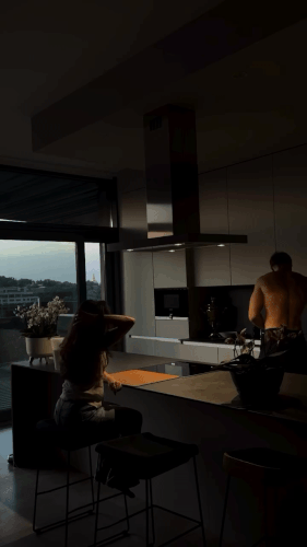 snapins ai 3696115364328938277 ezgif.com video to gif converter.gif