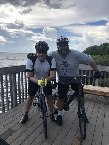 N1idxBhh5 mid 372x494 crop center.webp