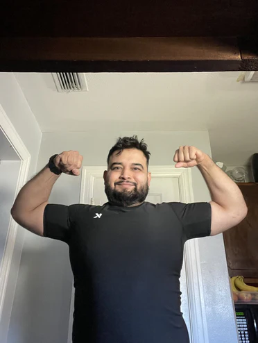 YmxQuUbZ mid 372x494 crop center.webp