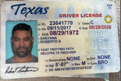 Roberto A Santana license image.jpg