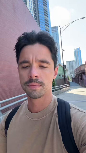 X7nvfuX EE5FzrxJ.jpg