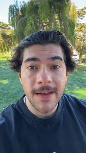 DoRxz 33vDh 1qxJ.jpg