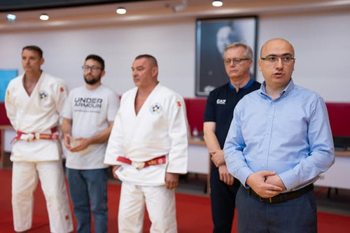 529610585 18174599482344338 8821132190268302619 n.jpg?stp=dst jpg p526x395 tt6& nc cat=100&ccb=1 7& .jpg