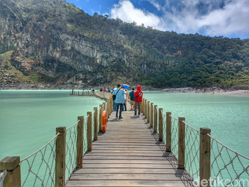 kawasan wisata kawah putih 3.jpg