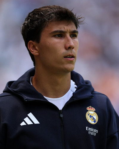 GuzR9Z4WsAEO6w2.jpg