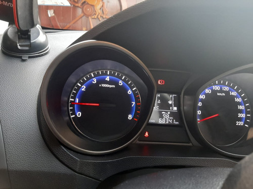 HB20 SEDAN PAINEL.jpg