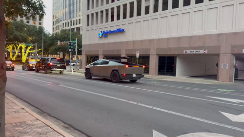 b zpdWgN4WfsCOKI.jpg