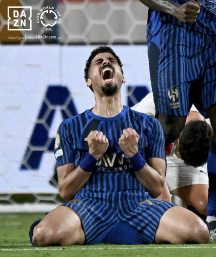 Gu1CpiIXIAAoDSM.jpg