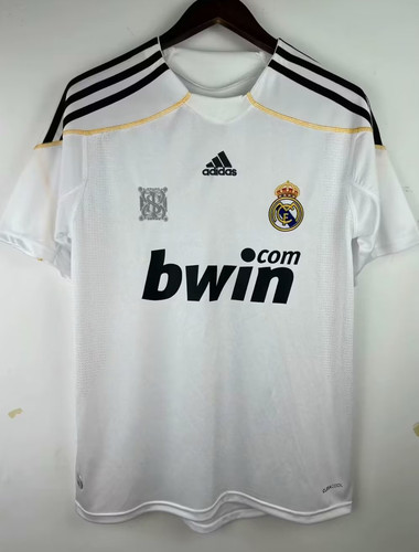 Real Madrid 2009 2010.jpg