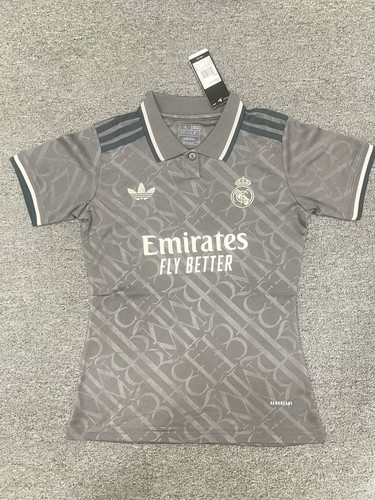 Real Madrid 24 25.jpg