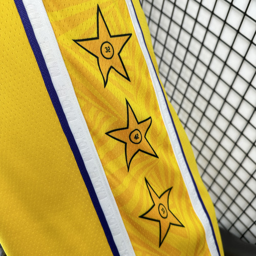 Lakers 4.jpg
