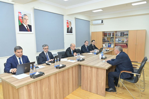 GutGa0zW0AM7lIu.jpg
