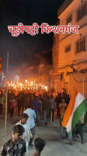 wzz5MvPxLUlck xH.jpg