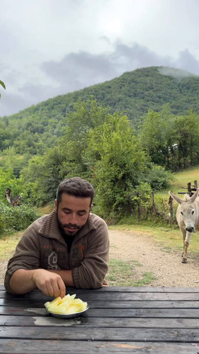 t Jr7LbBOzXyFgwr.jpg