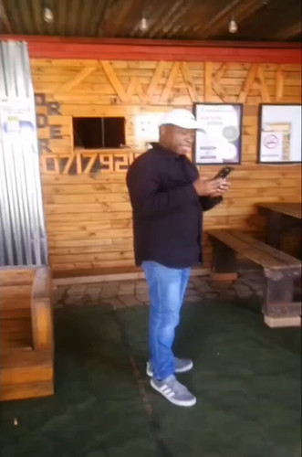 qwmWwObvtAY p54U.jpg