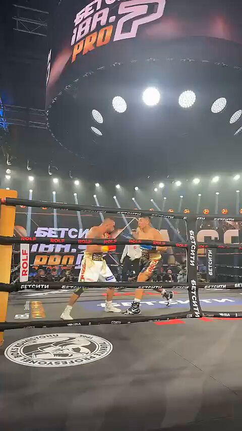 6cqH W9lt2dTDhpH.jpg