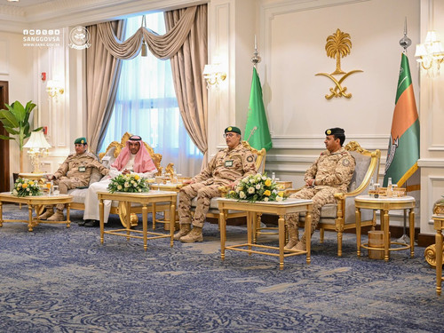 Gu7H9FEW4AAC7uD.jpg