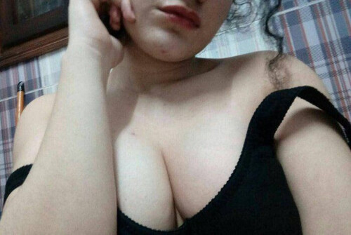 الحصري معايا موزة 20 سنة اول مرة ينزلها صور   FacyjpI