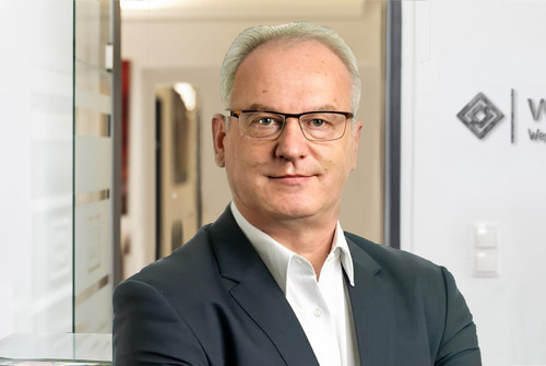 O28 uwe 1.jpg
