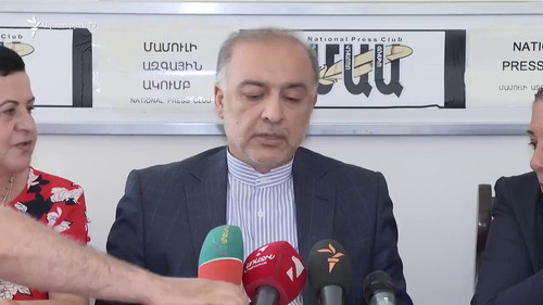 q0PMbU es8OFJ2Fj.jpg