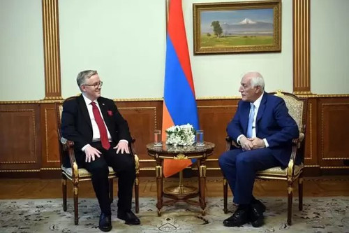 twVVODLsCDzJ0okynblSDfN7dc88LS4qAoMcKt1 SQFfXtcbBq5LWzXPl1bE6kqnnyxdGoTLc7BIKB3mb0EVSTmTLODmhqXkUeXL.jpg