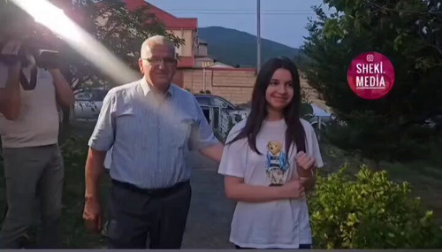 JChGwaVhFsfJZM8 .jpg