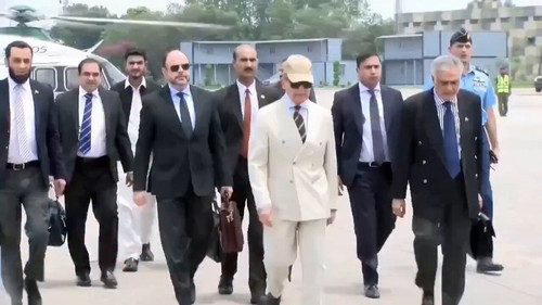 98 fNxXjSzv2T31A.jpg