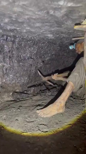 Y2i2LuZNyXRSwDNE.jpg