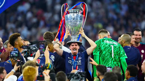 Km1DwU vEMIq3Vz3.jpg