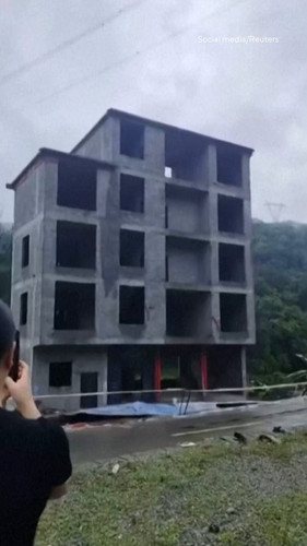 7hwkk 1n 8zgofFb.jpg