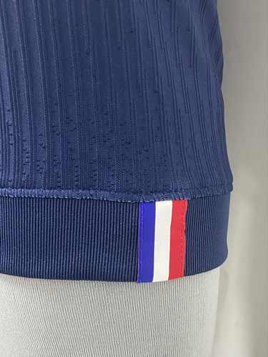 PSG 25 26 Home 2.jpg