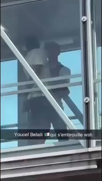 lyAcvbDFezXQrhFu.jpg