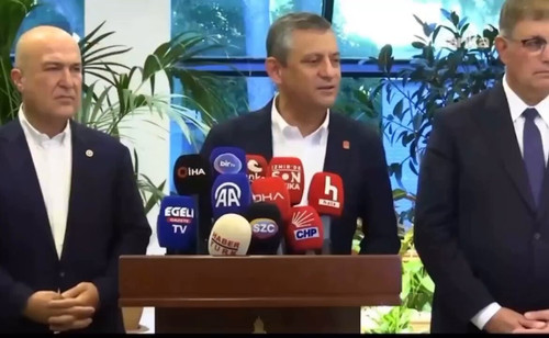 UuVWS41ixWvHYZjU.jpg