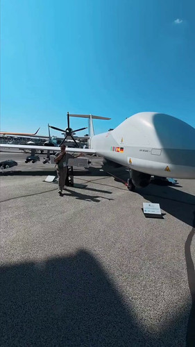 SFNI41D3y a1nXVw.jpg