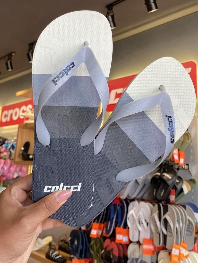 Chinelo Colcci Logomania Cinza