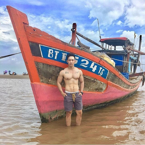 hothunk vietnam 30912376 189756368312332 3946177472952795136 n.jpg